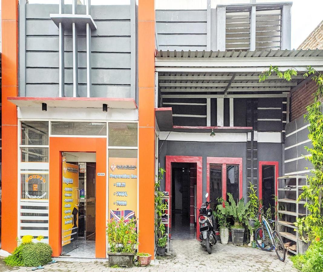 Pare Oyo3012库比斯旅馆酒店 外观 照片
