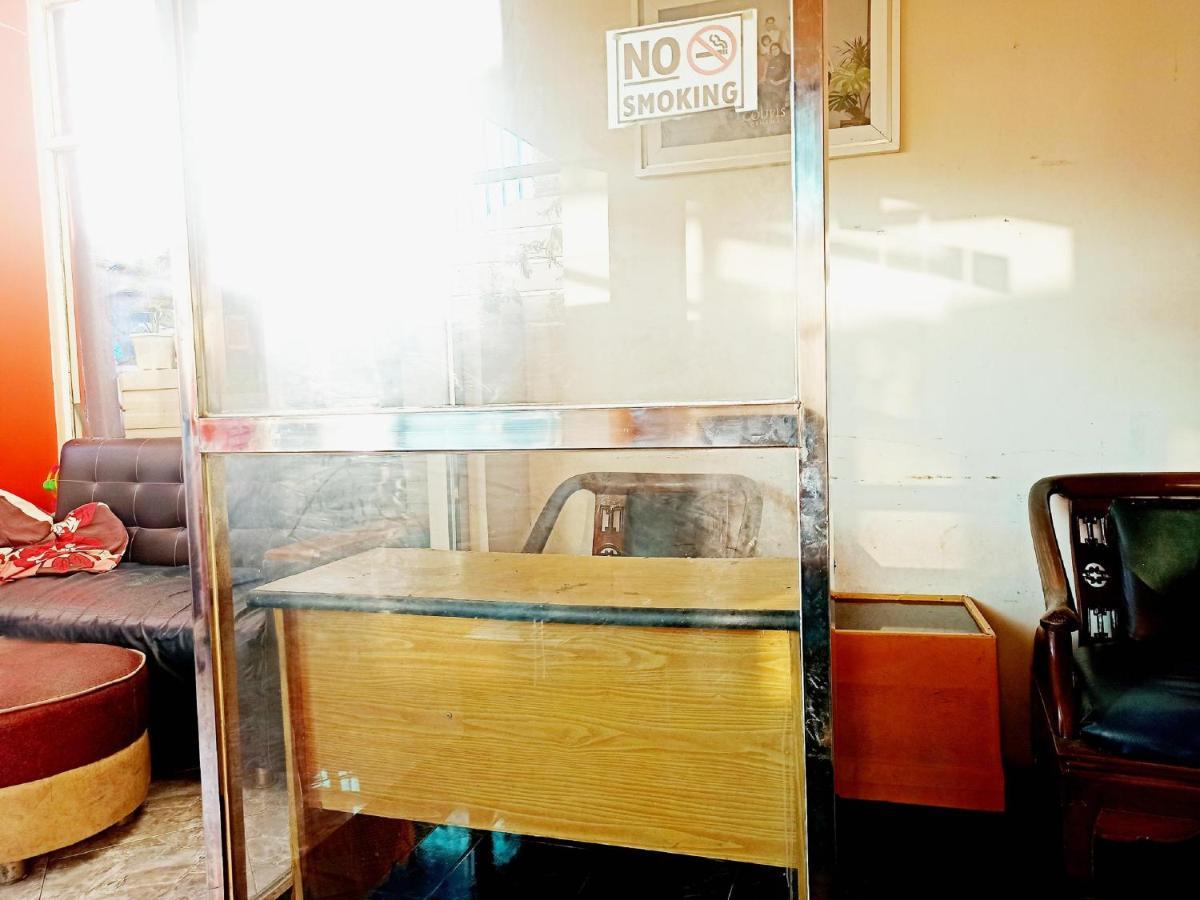 Pare Oyo3012库比斯旅馆酒店 外观 照片