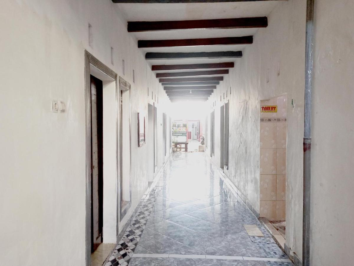 Pare Oyo3012库比斯旅馆酒店 外观 照片